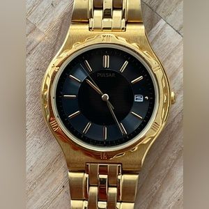 Pulsar Men’s Watch Gold-Tone Bracelet Black Dial Date Window